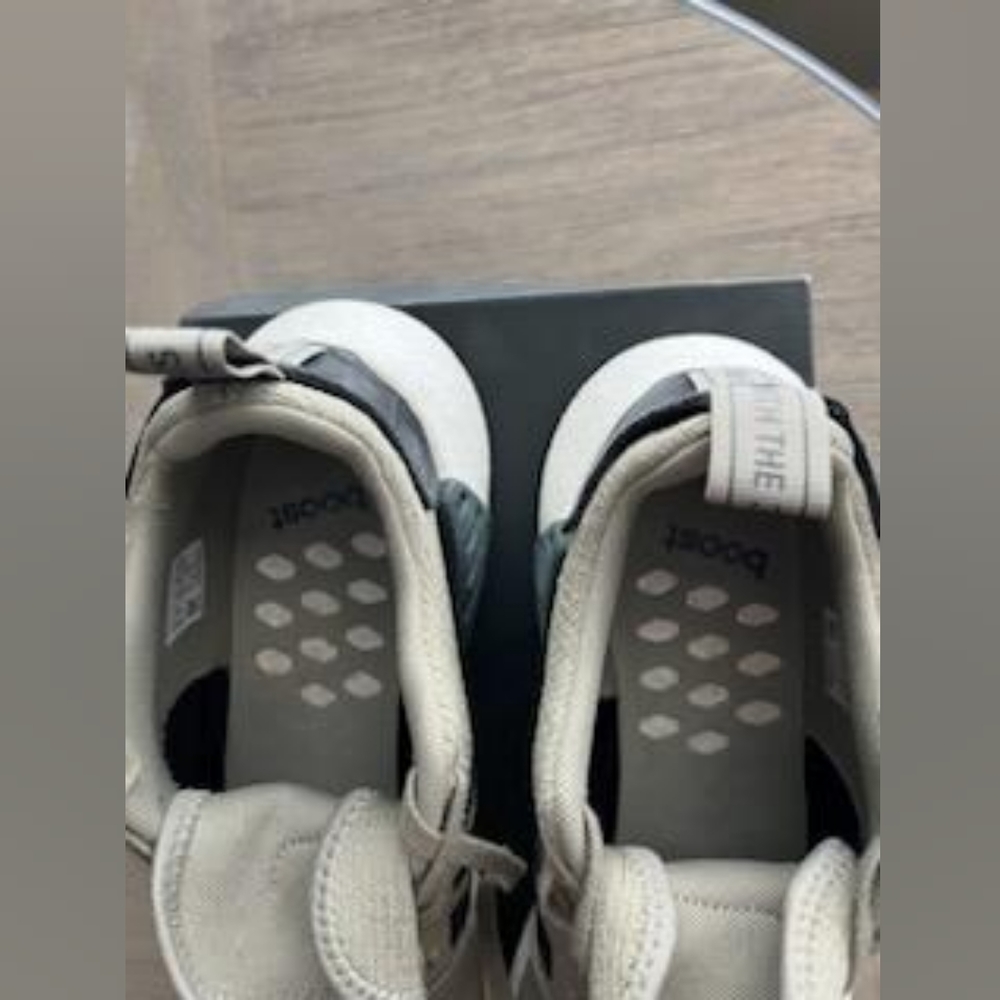 Men's Adidas NMD R2 - Picture 8 of 9